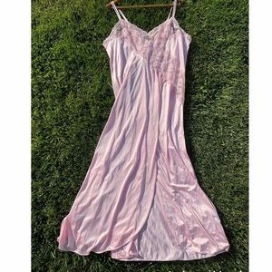 Vintage Vandemere Lace Nightgown Negligée See Measurements